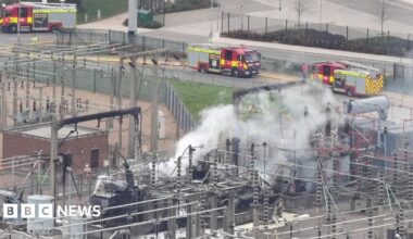 Energy secretary calls for investigation in power outage near Heathrow