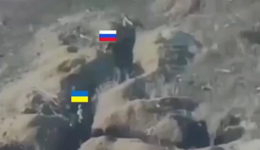 Ukrainian soldier threw his helmet to imitate a grenade and smoke out the enemy