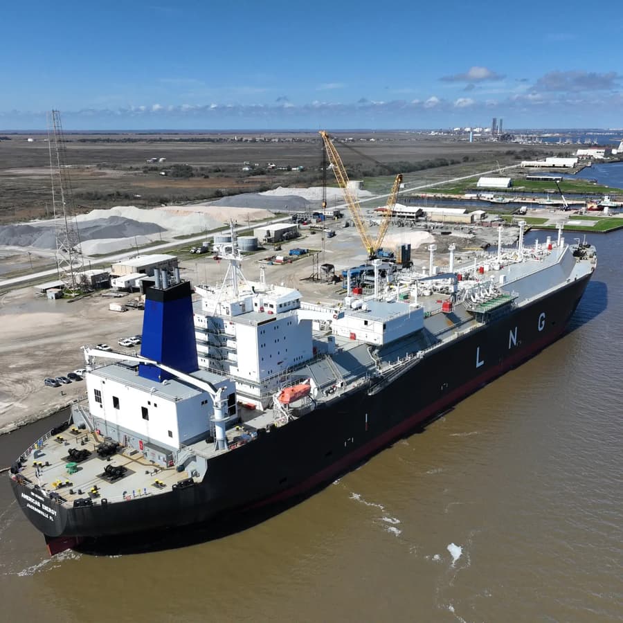 Crowley launches LNG carrier to deliver LNG to Puerto Rico | LNG