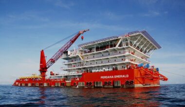 Shell hires two Perdana Petroleum accommodation barges
