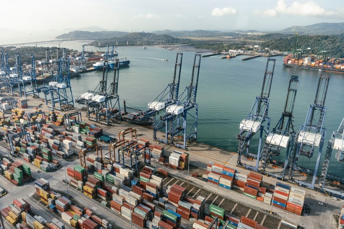 China Ramps Up Criticism of Li Ka-shing’s BlackRock Ports Deal
