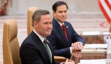 Guerre en Ukraine : les Etats-Unis lèvent "immédiatement" la suspension de l'aide à Kiev, qui soutient la proposition américaine d'un cessez-le-feu de 30 jours