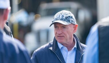 Elon Musk called a combat veteran a 'traitor.' No American should tolerate it. | Opinion