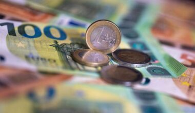 Jahresinflation geht im Februar leicht zurück