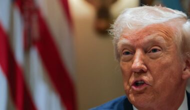 Rosen urges Trump to reverse course on tariffs