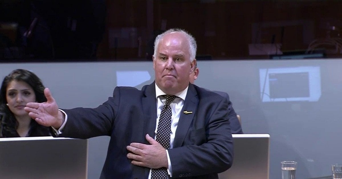 Andrew RT Davies reported to Standards Commissioner for using Nazi terminology to describe Plaid activists