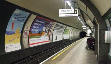 Arrest made after man ‘masturbated while staring at woman’ on night Tube