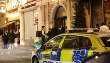Men ‘armed with machetes’ try to storm Mayfair London nightclub