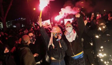 Hundratusentals demonstrerade i Istanbul - Västerbottens-Kuriren