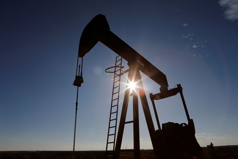 US oil production fell to an 11-month low in January, EIA data shows