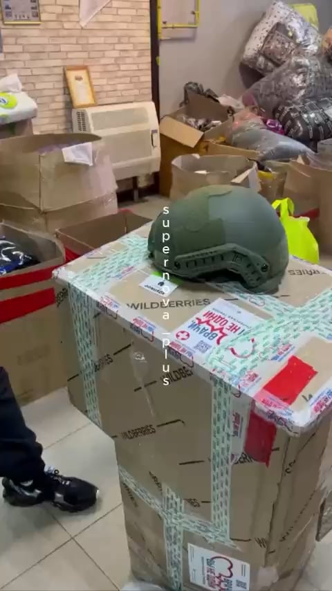 Russians who waited a month for combat helmets are disappointed after discovering their horrible, airsoft like quality