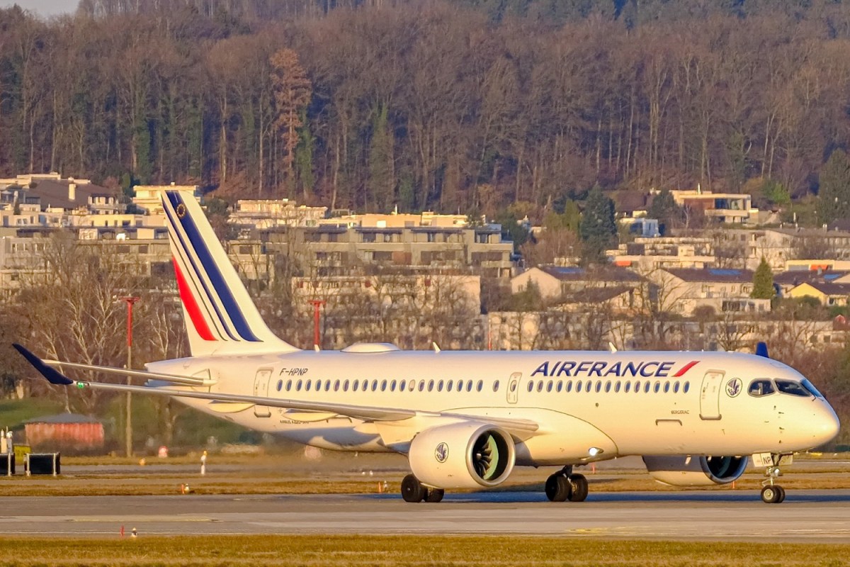 Lost Smartphone Sends Air France Flight Back to Airport