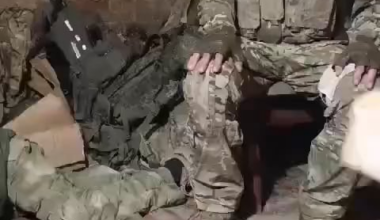 Russian company commander of 394th motorized regiment motivationg its soldier to perform an assault while tank and artillery firing on their position