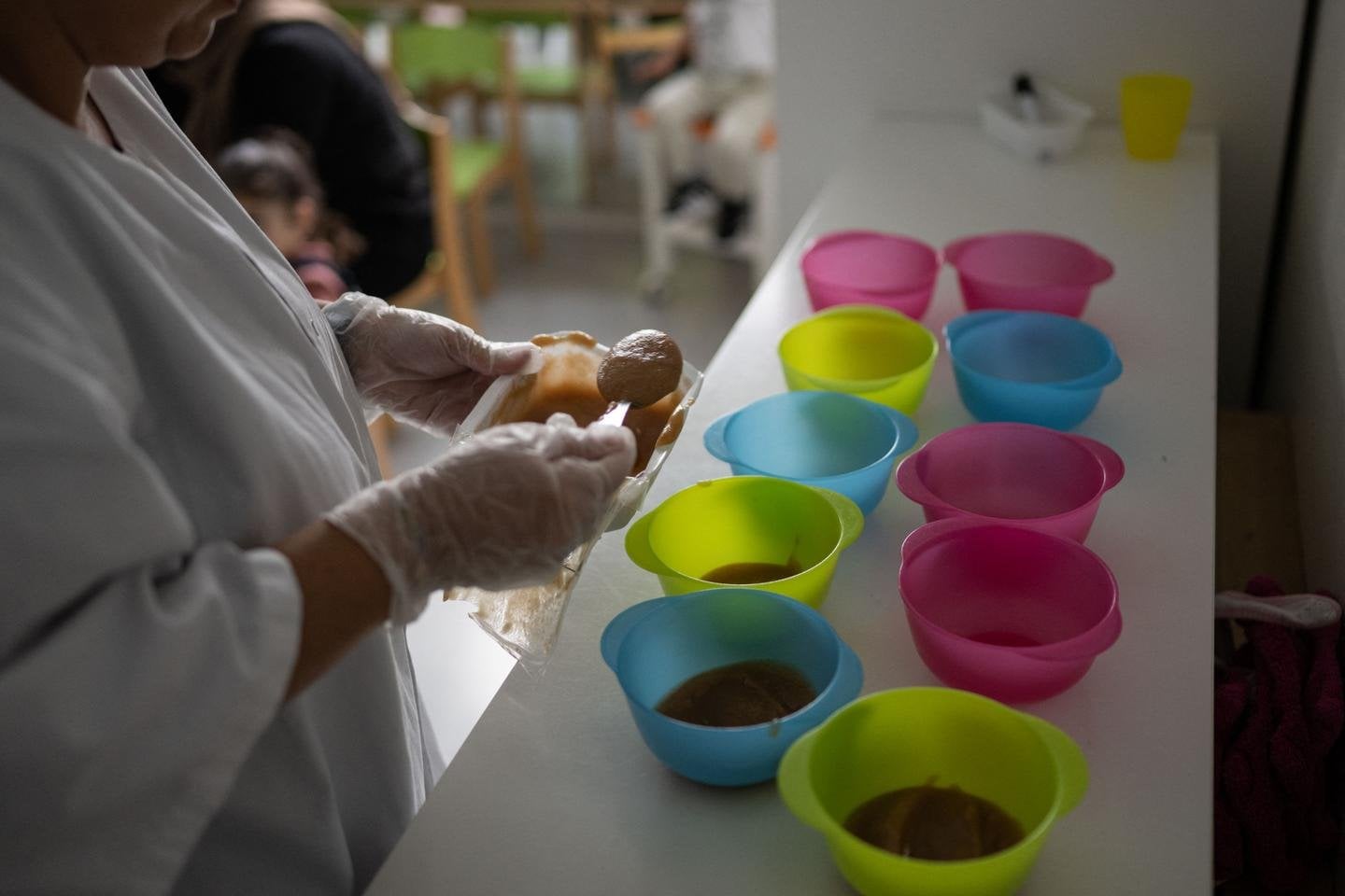 Le gouvernement propose de réautoriser le plastique dans les cantines scolaires sous la pression des lobbys