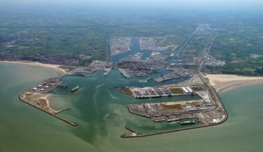 EU port ban on Russia's LNG re-export comes into effect