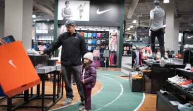 Consumers are keeping the economy afloat as businesses scramble on tariffs