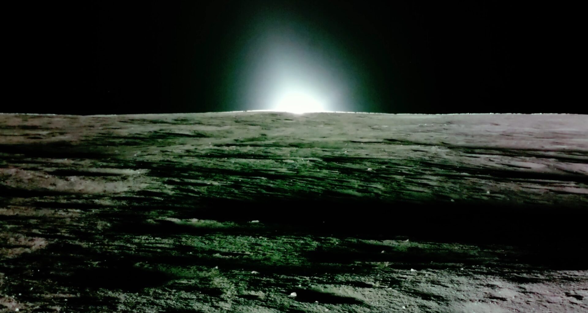 After delivering ten NASA science and technology payloads to the near side of the Moon through NASA’s CLPS (Commercial Lunar Payload Services) initiative and Artemis campaign, Firefly Aerospace’s Blue Ghost Mission 1 lander captured this image of a sunset from the lunar surface.