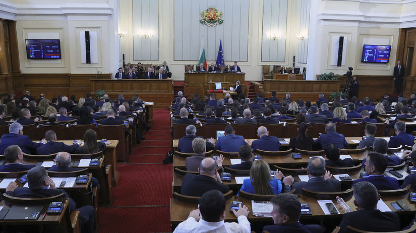 Sedemnásť poslancov je v bulharskom parlamente neprávom, ukázalo prepočítanie hlasov - Svet - Správy