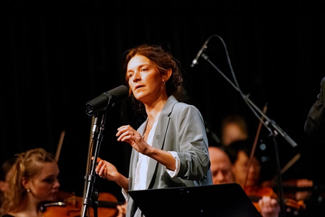Anna Ihlis med Dalasinfoniettan. 
