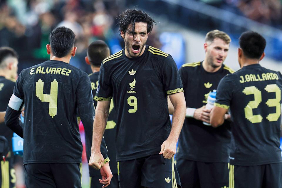 Mexico's Raul Jimenez, center, reacts after scoring against Canada during the second half of a CONCACAF Nations League semifinal soccer match Thursday, March 20, 2025, in Inglewood, Calif. (AP Photo/Etienne Laurent)