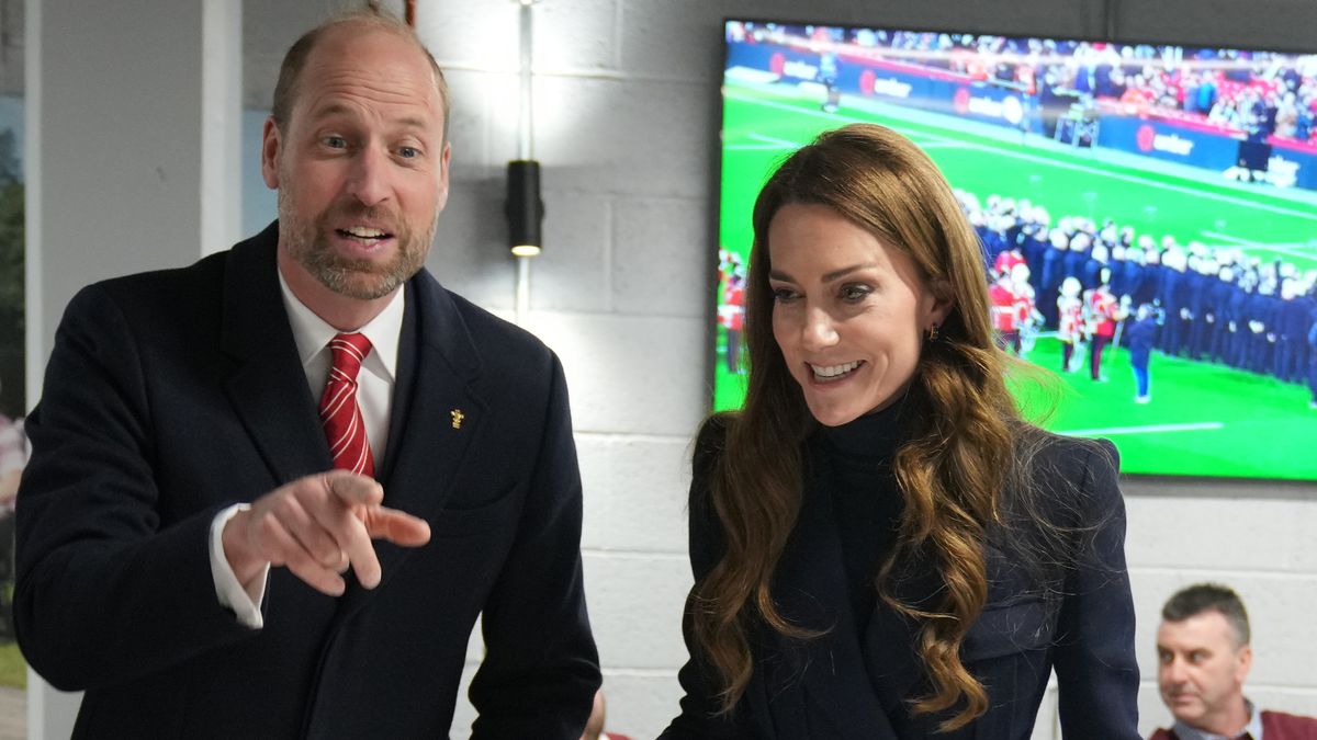 Kate Middleton Pairs Navy McQueen Coat With New Earrings for Six Nations Rugby