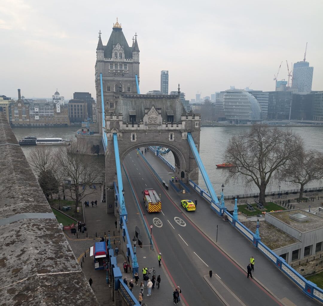 Tower bridge closed