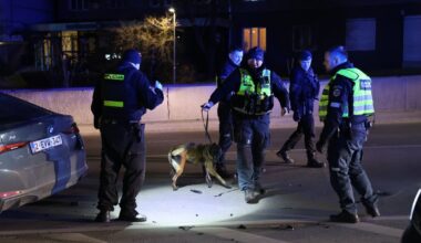BMW avarija Vilniuje: rėžėsi į atitvarus, yra sužeistų