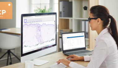 Pathologist Using CaloPix