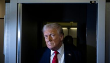 Trump kokettiert mit verbotener dritter Amtszeit: "Ich scherze nicht"