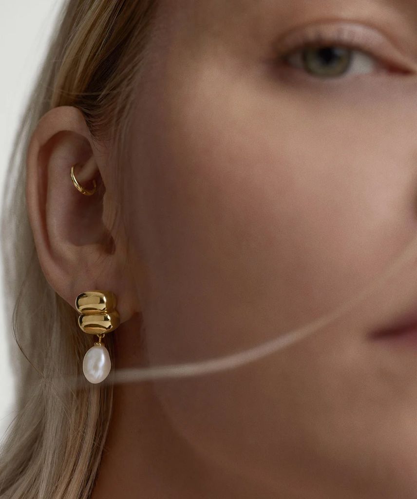 Mejuri Puffy Charlotte Pearl Drop Earring