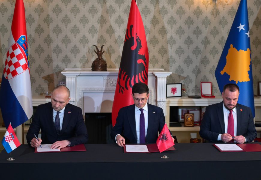 What is the aim of the Declaration on military cooperation between Croatia, Albania and Kosovo?