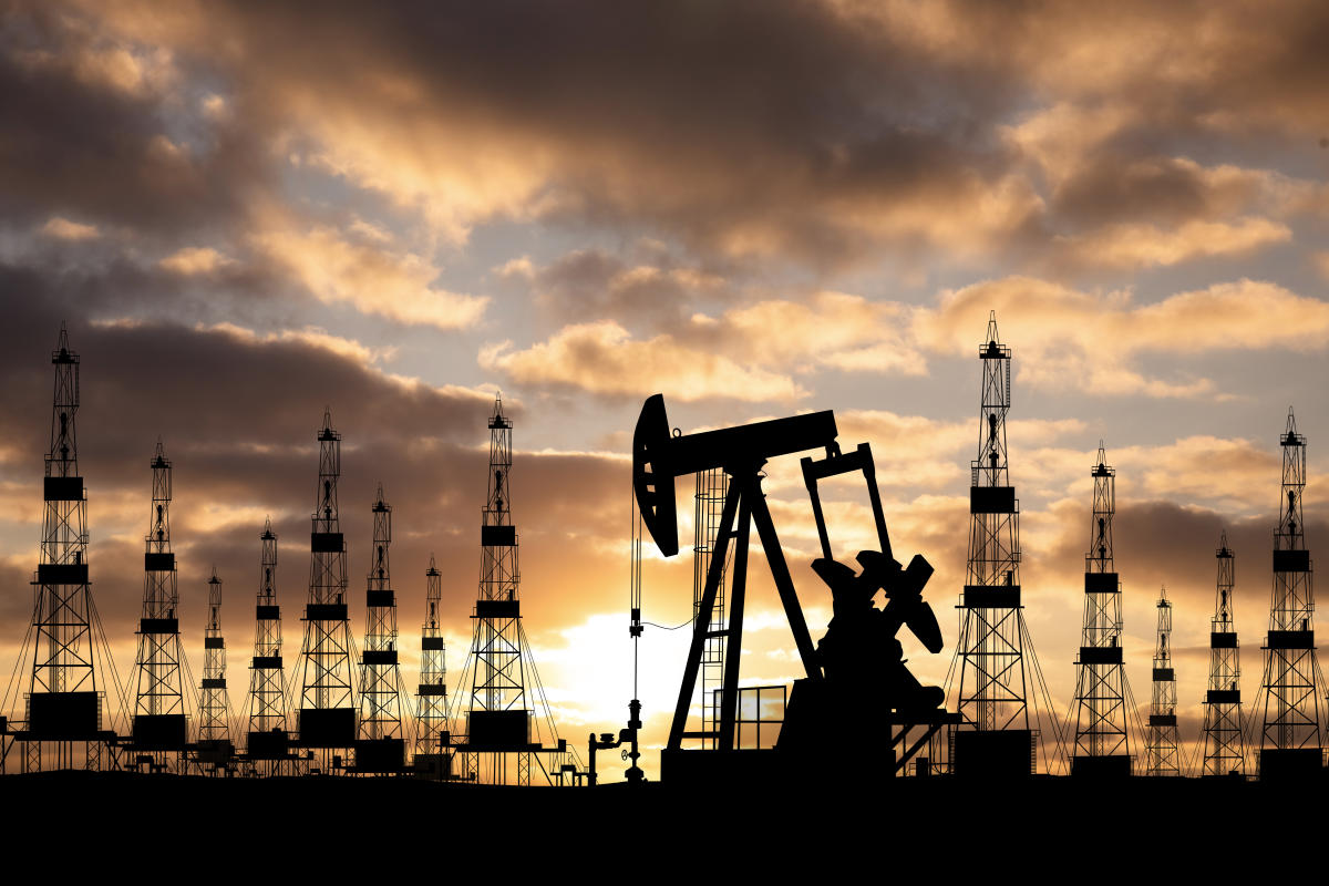 Goldman Sachs lowers oil price target on expectations of slower GDP growth