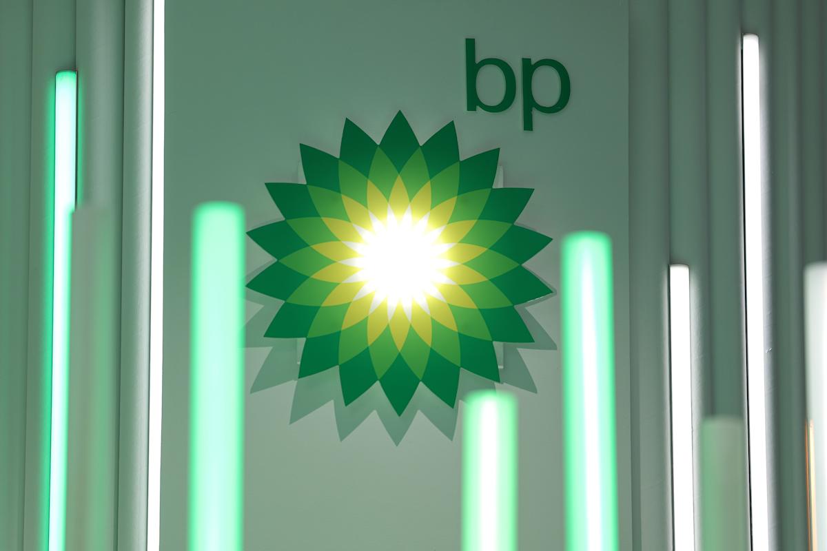BP Sells Gas Pipeline Stake to Apollo Funds for $1 Billion
