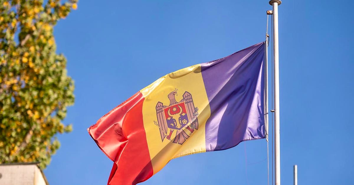 Politics: Moldova expels three Russian diplomats