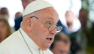 Pozitívne správy z Vatikánu: Šéf pápežovho lekárskeho tímu vyriekol slová, za ktoré sa modlili davy veriacich!