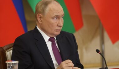 Putin orders Ukrainians 'without legal status' to leave Russia, occupied territories by Sept. 10