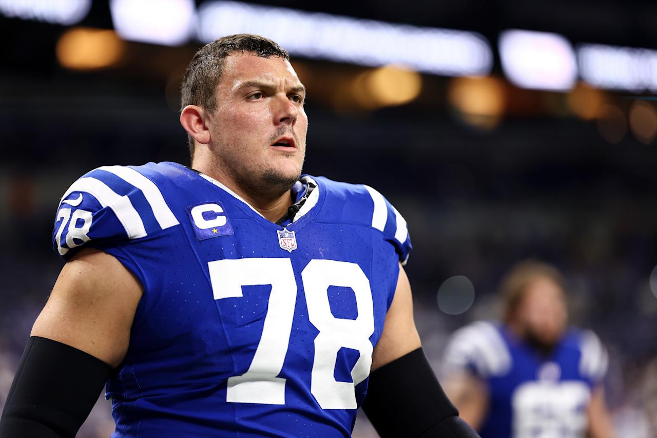 Ryan Kelly will reportedly join the Vikings after nine seasons with the Colts. (Kevin Sabitus/Getty Images)