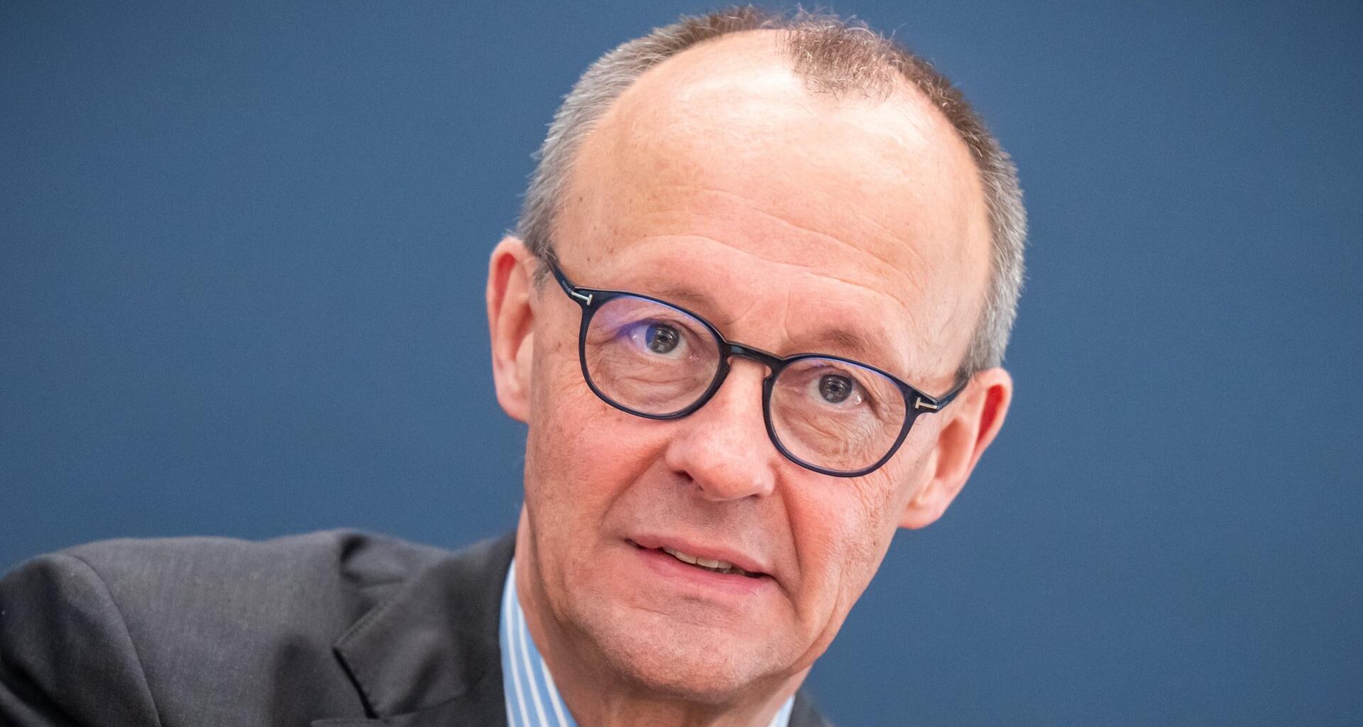 Friedrich Merz, Unions-Kanzlerkandidat und CDU-Bundesvorsitzender, spricht zu Beginn der Sitzung des CDU-Bundesvorstands.
