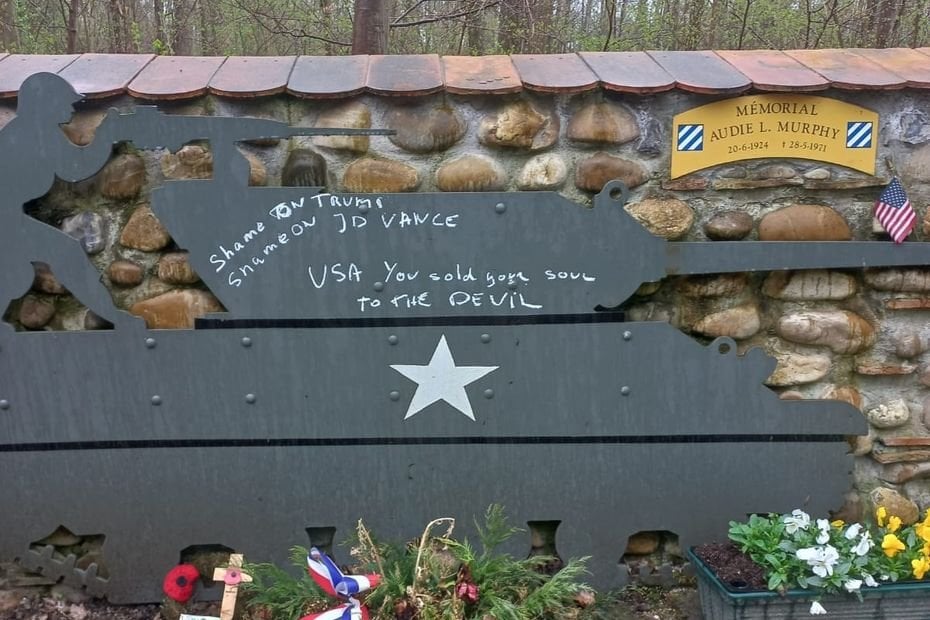 "On est écœurés, ça donne envie de pleurer", le sentier des Mémoires de la Seconde Guerre mondiale vandalisé à trois reprises