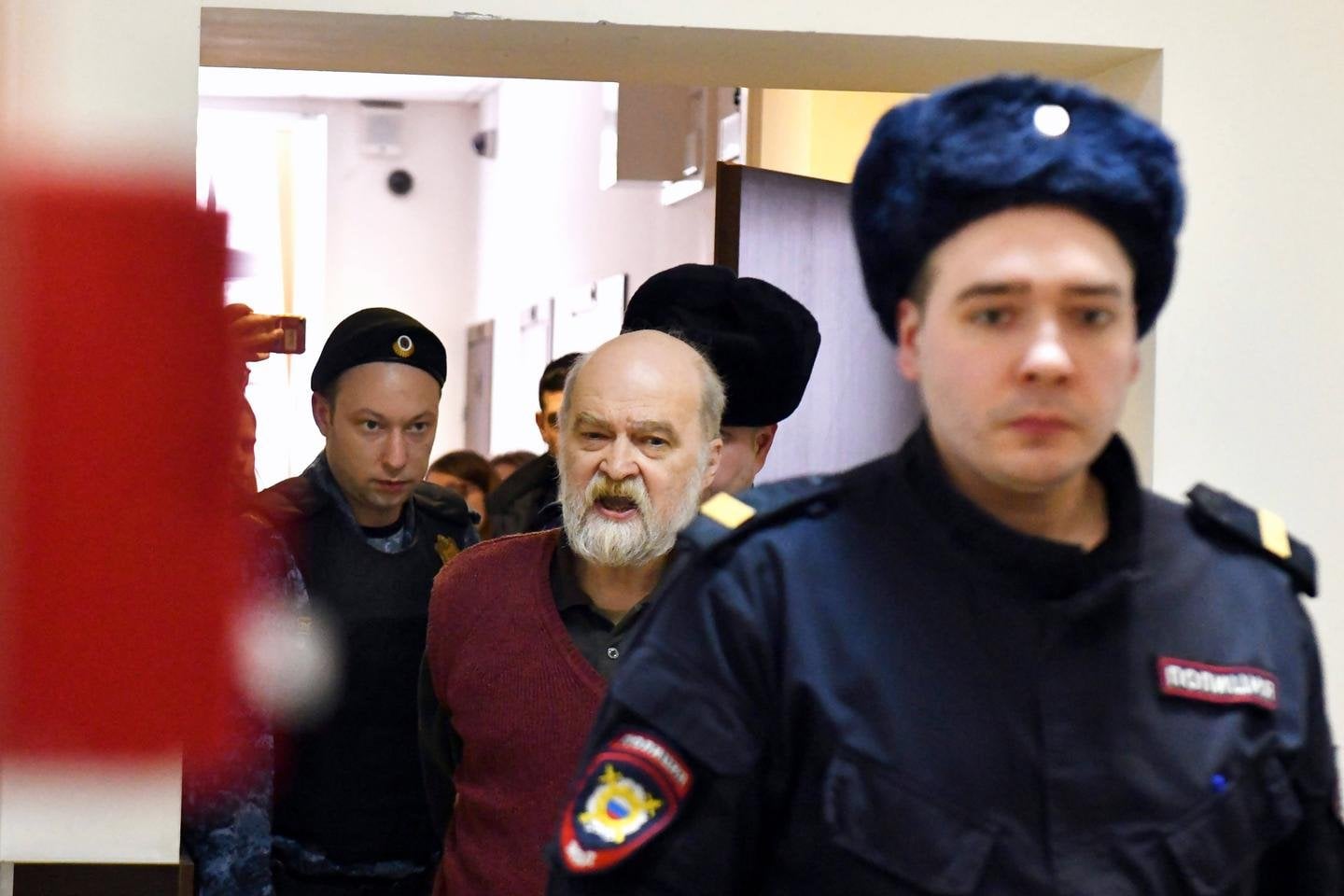 Le Monde – Russie : l’historien Alexandre Skobov condamné à seize ans de prison