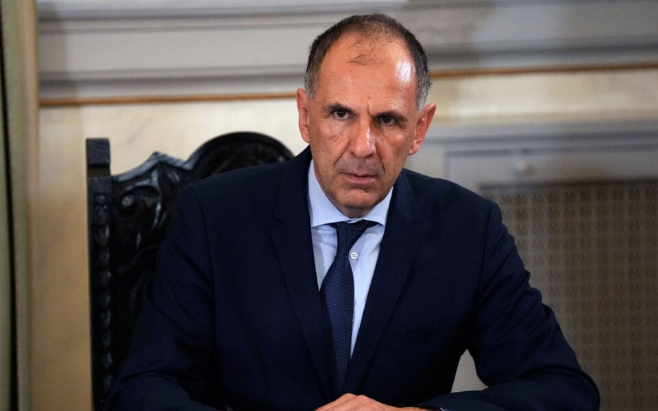 FM briefs party leaders on Cyprus issue resolution prospects 