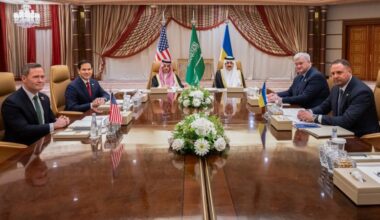 Live updates: Trump news, Ukraine war talks, tariffs fallout and congressional funding