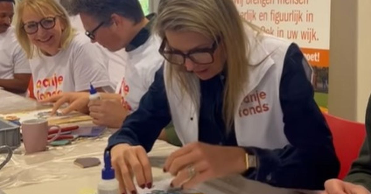 King Willem-Alexander and Queen Maxima of the Netherlands go casual for volunteering at NLdoet