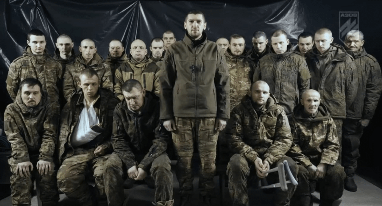Azov captured a huge group of Russians in Toretsk.
