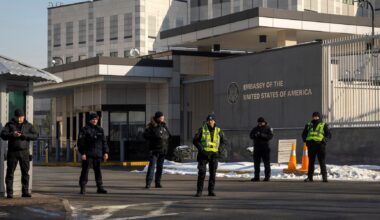 US cuts off intelligence sharing with Ukraine, FT reports