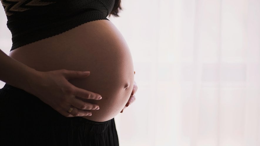 Russie : pour inciter les adolescentes à tomber enceinte, les autorités promettent une prime de 100 000 roubles