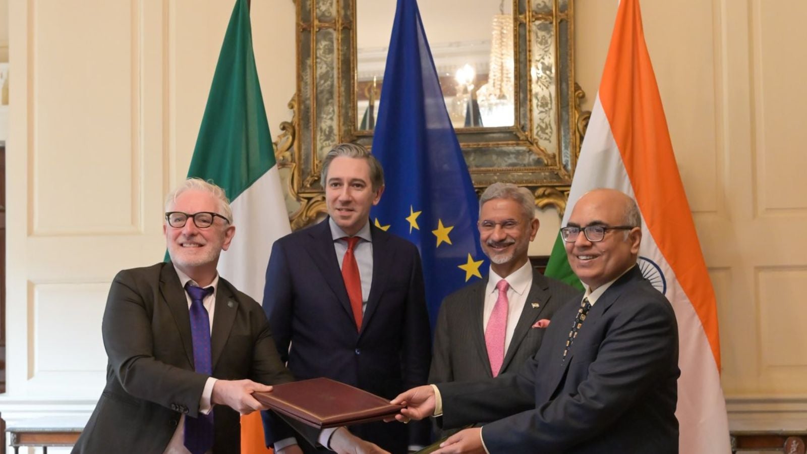 Minister of External Affairs S Jaishankar with his Irish counterpart Simon Harris (left).