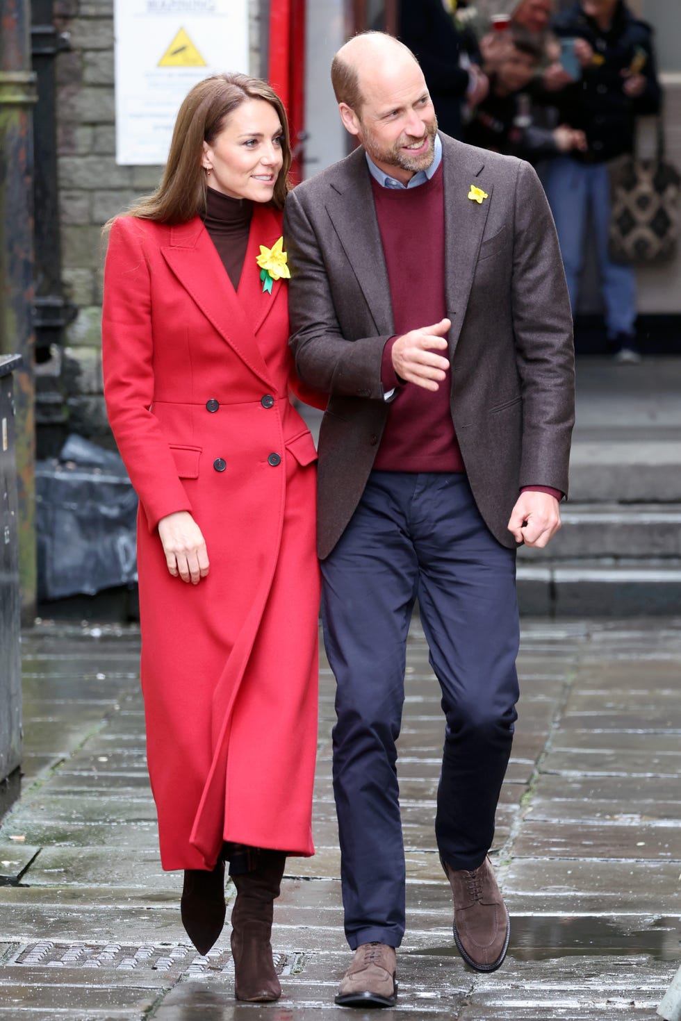 pontypridd, wales february 26: catherine, princess of wales and prince william, prince of wales during a visit to pontypridd market on february 26, 2025 in pontypridd, wales. in december 2024, pontypridd was one of a number of towns across wales which was hit by severe flooding as a result of storm bert and storm darragh. the prince and princess met with local residents, learning about their experiences and the impact of recent events in the town. (photo by chris jackson/getty images)