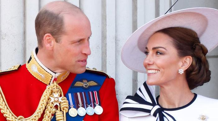 Expert offers insight into Prince William, Kate Middleton PDAs