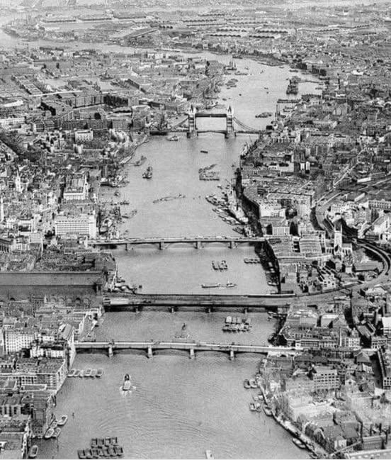 Thames, 1950s.